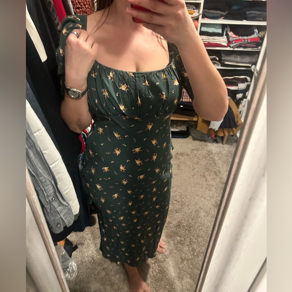 Green Floral Off-Shoulder Maxi Dress